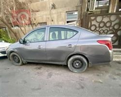 نيسان فيرسا